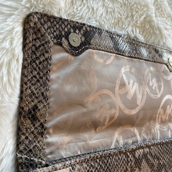 Michael Kors Snakeskin genuine clutch - Picture 7 of 11